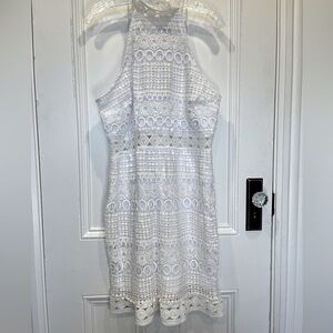 NWOT YOINS White Lace Sleeveless Lined Halter Back Zip Midi Dress - Size L